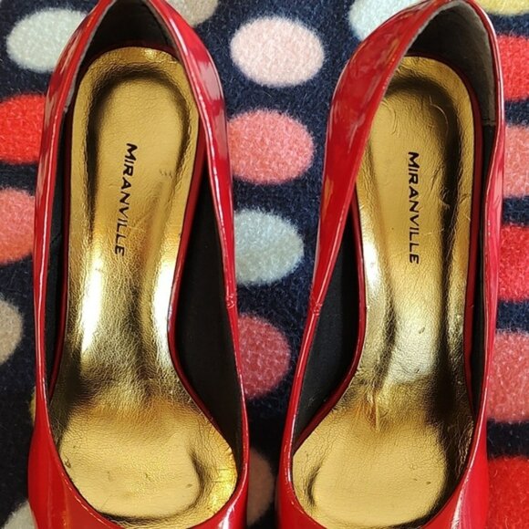 RED PATENT LEATHER HEELS GOLD TOE TIP MADE IN BRAZIL Size 5. - Picture 5 of 11